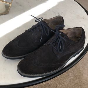 Dress shoes